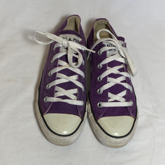 Converse Chuck Taylor All Star classic low top sneakers in Rich Purple - W6/M4 - Picture 2 of 10